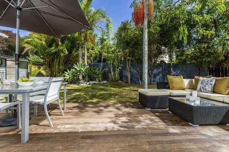 Photo of property in 20 Lynden Avenue, Hillcrest, Auckland, 0627