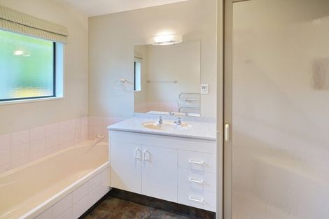 Photo of property in 2/371 Withells Road, Avonhead, Christchurch, 8042