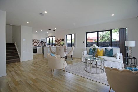 Photo of property in 64a Friesian Drive, Mangere, Auckland, 2022