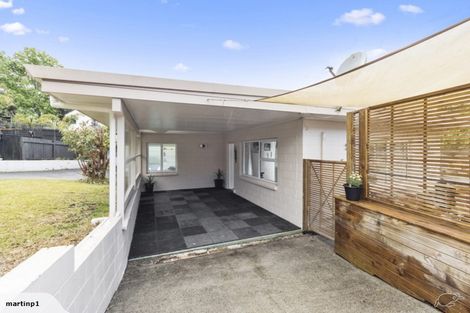 Photo of property in 1/2 Flavia Close, Torbay, Auckland, 0630