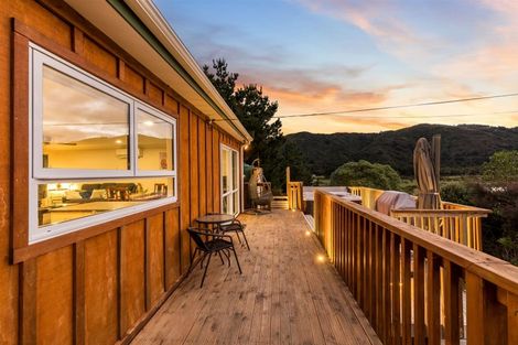 Photo of property in 675 Coast Road, Wainuiomata Coast, Wainuiomata, 5373