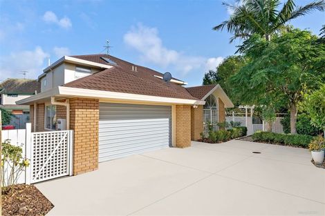 Photo of property in 10 Mt Blanc Place, Northpark, Auckland, 2013