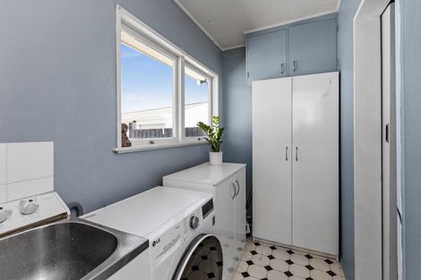 Photo of property in 14 Gipps Place, Tamatea, Napier, 4112