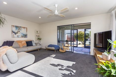 Photo of property in 52b Cutts Road, Russley, Christchurch, 8042