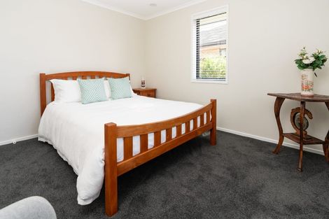 Photo of property in 3 Mcgregor Place, Paraparaumu, 5032