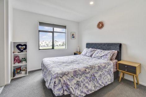 Photo of property in 21 Alliance Lane, Papakura, 2110