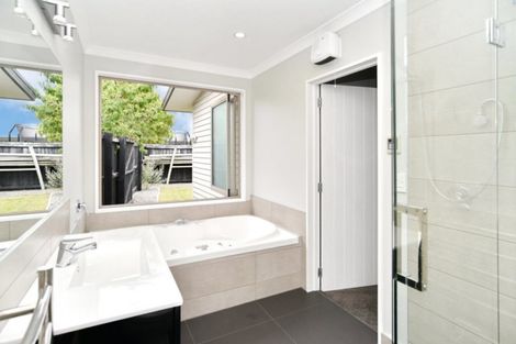 Photo of property in 23 Papaumu Green, Parklands, Christchurch, 8083