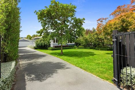 Photo of property in 32 Windermere Road, Papanui, Christchurch, 8053