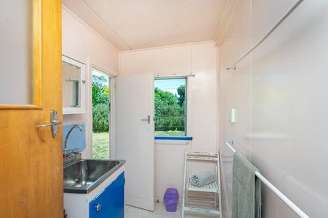 Photo of property in 22 Hemara Street, Waikanae Beach, Waikanae, 5036