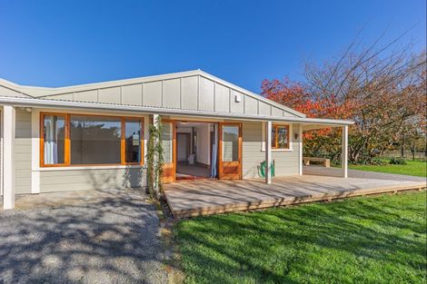 Photo of property in 8 Whelans Road, Levin, 5571