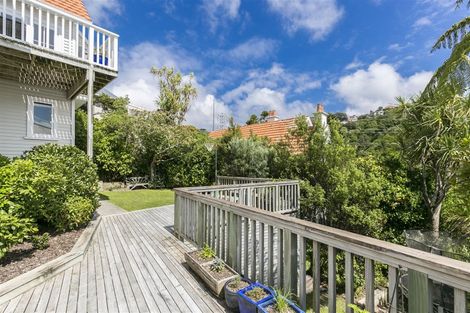 Photo of property in 12 Moana Road, Kelburn, Wellington, 6012