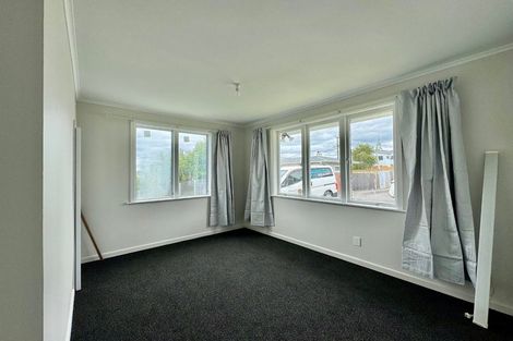 Photo of property in 15 Christmas Road, Manurewa, Auckland, 2102