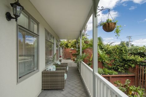 Photo of property in 2 Thornlea Drive, Welcome Bay, Tauranga, 3112