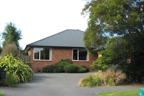 Photo of property in 17 Ravenna Street, Avonhead, Christchurch, 8042