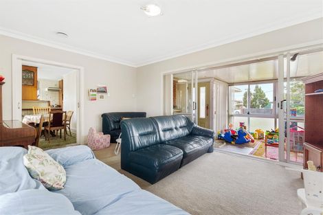 Photo of property in 41 Royal Road, Massey, Auckland, 0614