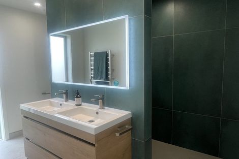 Photo of property in 94 Hugo Shaw Drive, Cambridge, 3434