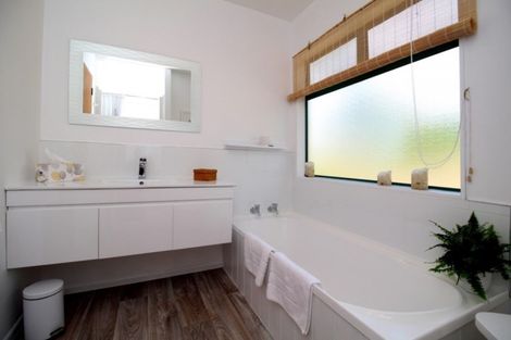 Photo of property in 12 Moir Point Road, Mangawhai Heads, Mangawhai, 0505