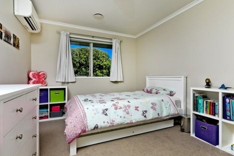 Photo of property in 10 Maple Lane, Huapai, Kumeu, 0810