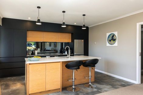 Photo of property in 14 Seaview Crescent, Picton, 7220