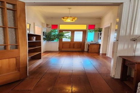 Photo of property in 15 Seine Street, Island Bay, Wellington, 6023