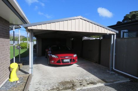 Photo of property in 16 Forbes Street, Westport, 7825