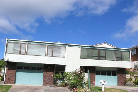 Photo of property in 1b Westview Grove, Miramar, Wellington, 6022