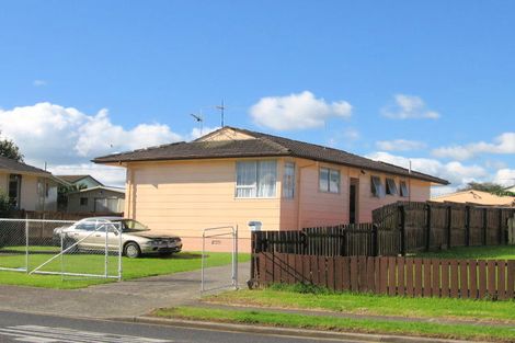 Photo of property in 58 Othello Drive, Clover Park, Auckland, 2023