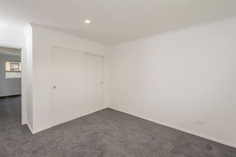 Photo of property in 42 Featherston Street, Levin, 5510