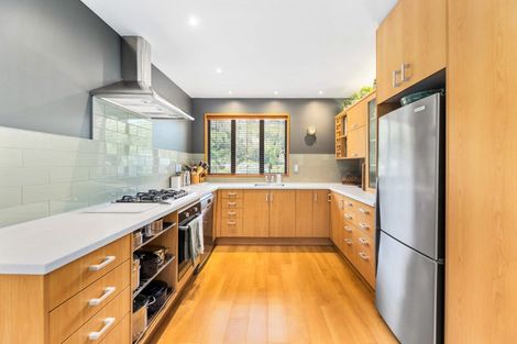 Photo of property in 2 Emerald Lane, Cashmere, Christchurch, 8022