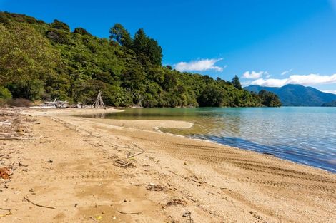 Photo of property in 44 Moetapu Bay Road, Moetapu Bay, Linkwater, 7282