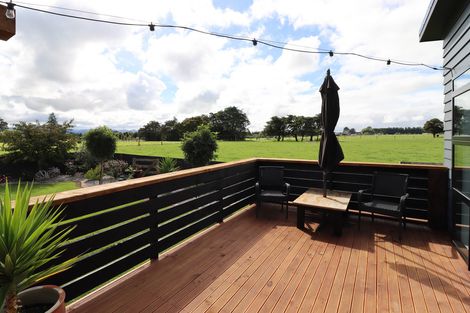 Photo of property in 359 Moreton Road, Parkvale, Carterton, 5792