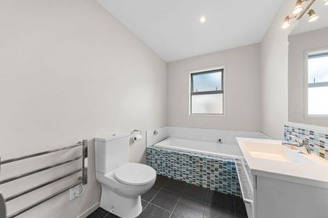 Photo of property in 14e Maple Crescent, Whalers Gate, New Plymouth, 4310