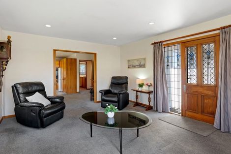 Photo of property in 1/102 Apsley Drive, Avonhead, Christchurch, 8042