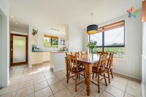 Photo of property in 22 Waiuta Street, Titahi Bay, Porirua, 5022