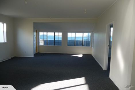 Photo of property in 221 The Esplanade, Petone, Lower Hutt, 5012