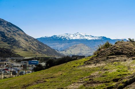 Photo of property in 3 Cunninghams Drive, Jacks Point, Queenstown, 9371