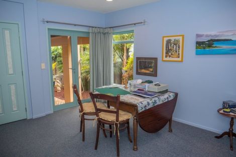 Photo of property in 4 Bush Point Road, Cable Bay, 0420