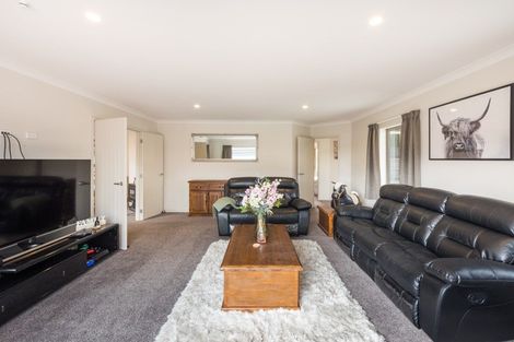 Photo of property in 27 Oak Crescent, Ashhurst, 4810