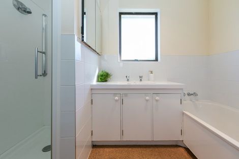 Photo of property in 140 Seafield Road, Eskdale, Napier, 4182