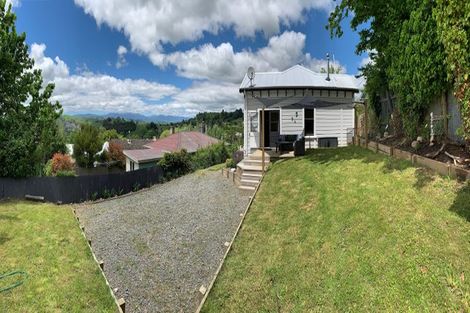 Photo of property in 16 Kiwi Road, Taihape, 4720