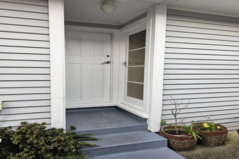 Photo of property in 7 Balmain Street, Newlands, Wellington, 6037