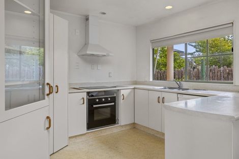 Photo of property in 1/8 Kathleen Place, Rainbow Point, Taupo, 3330