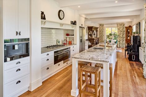 Photo of property in 68 Cheviot Road, Lowry Bay, Lower Hutt, 5013