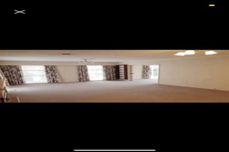 Photo of property in 100 Churton Drive, Churton Park, Wellington, 6037