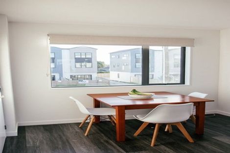 Photo of property in 11/3 Abbotleigh Avenue, Te Atatu Peninsula, Auckland, 0610