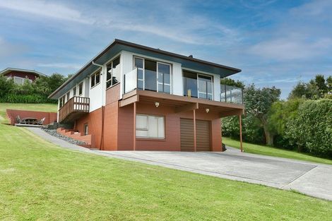 Photo of property in 16 Kaipara Crescent, Helensville, 0800