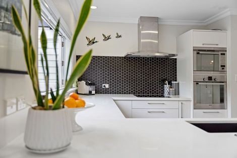 Photo of property in 7 Ngarara Road, Waikanae, 5036