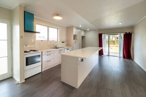 Photo of property in 17 Bodi Place, Te Atatu South, Auckland, 0610
