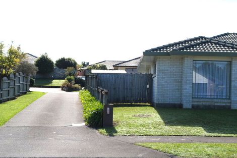Photo of property in 53 Matterhorn Crescent, Northpark, Auckland, 2013