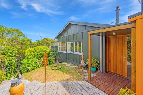 Photo of property in 25 Tennis Court Road, Raumati South, Paraparaumu, 5032